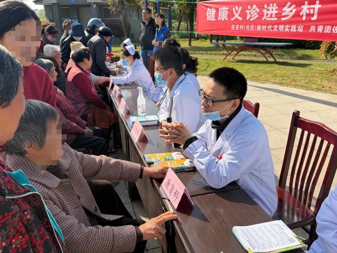 华飞摄2.jpg