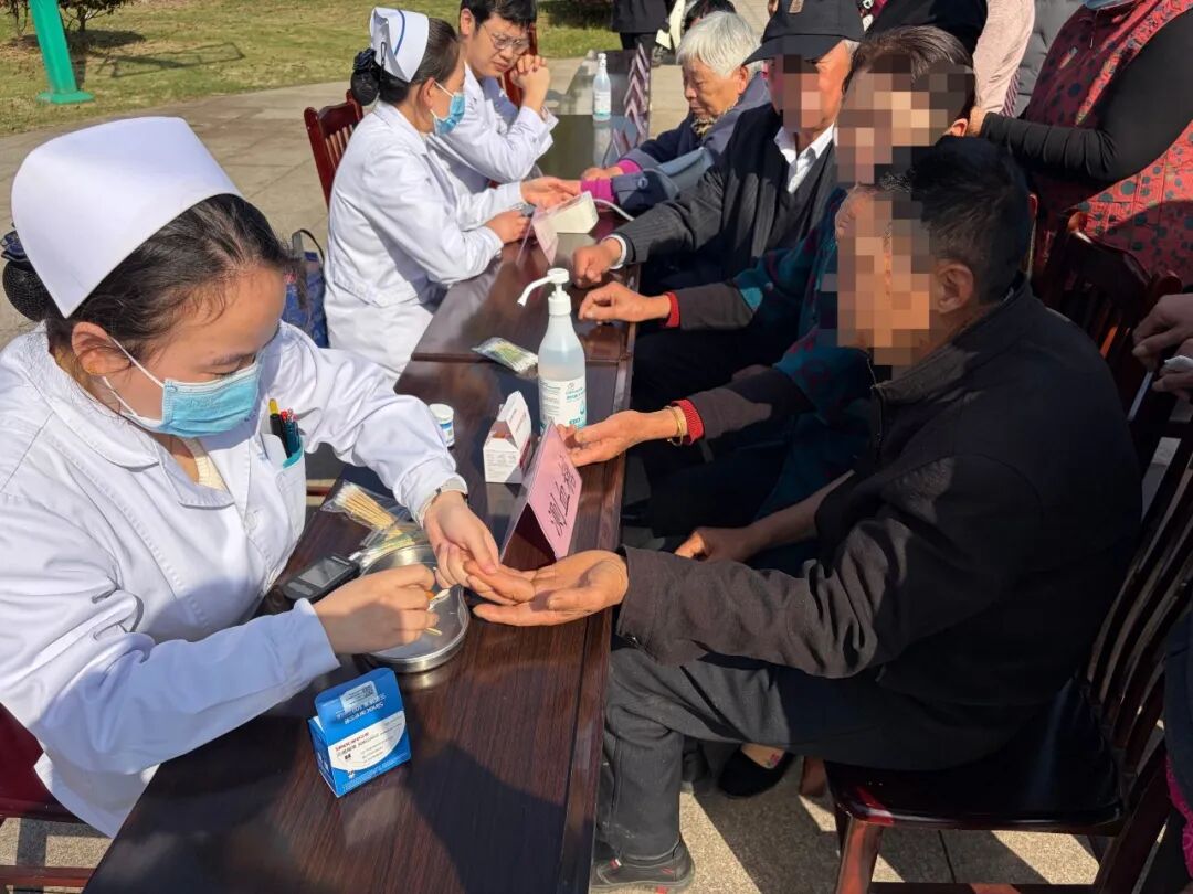 华飞摄3.jpg